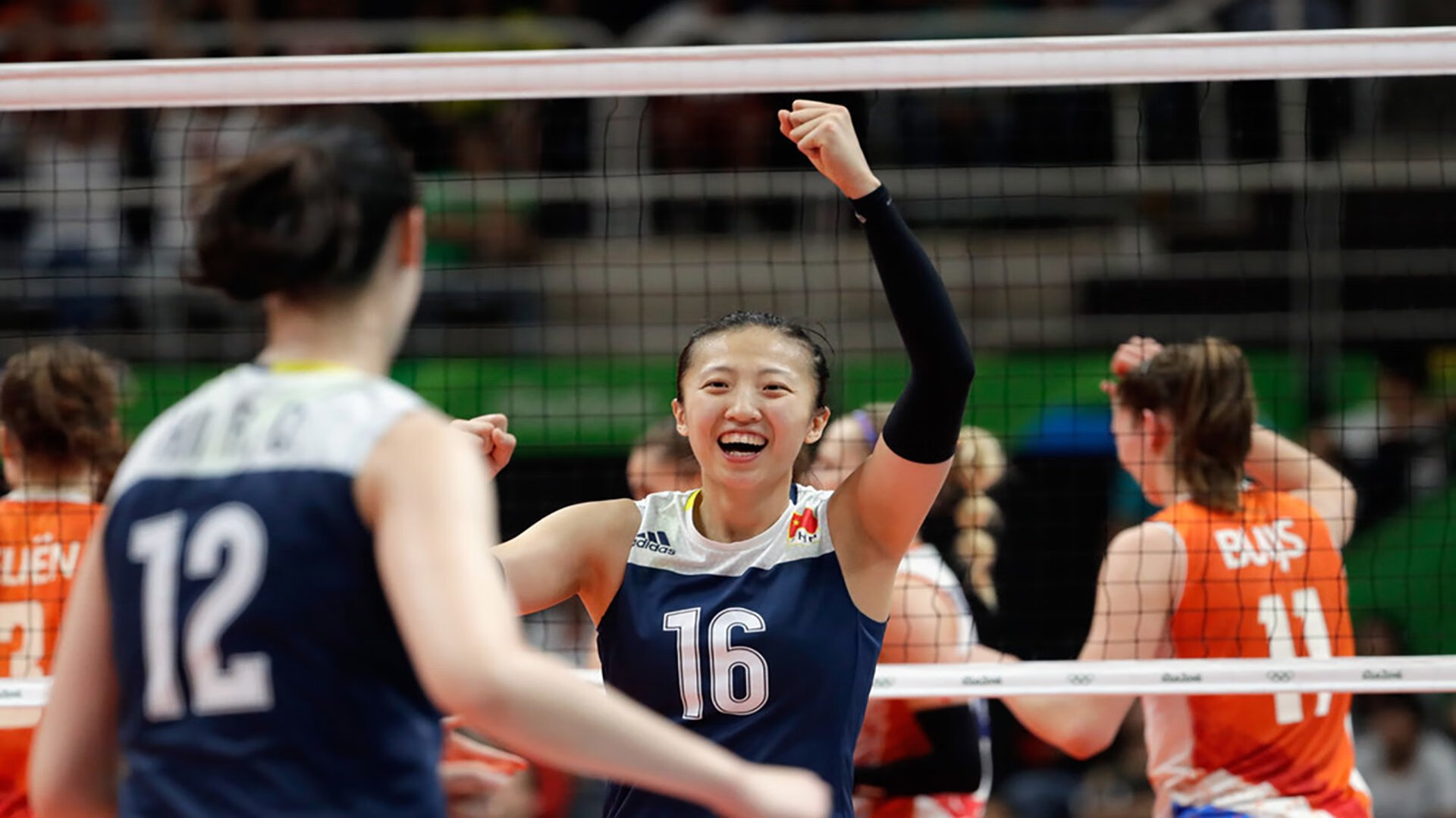 世界杯官方用球发布-浓眉哥跨界激战70分钟，Scout憾负皇马悬念迭起